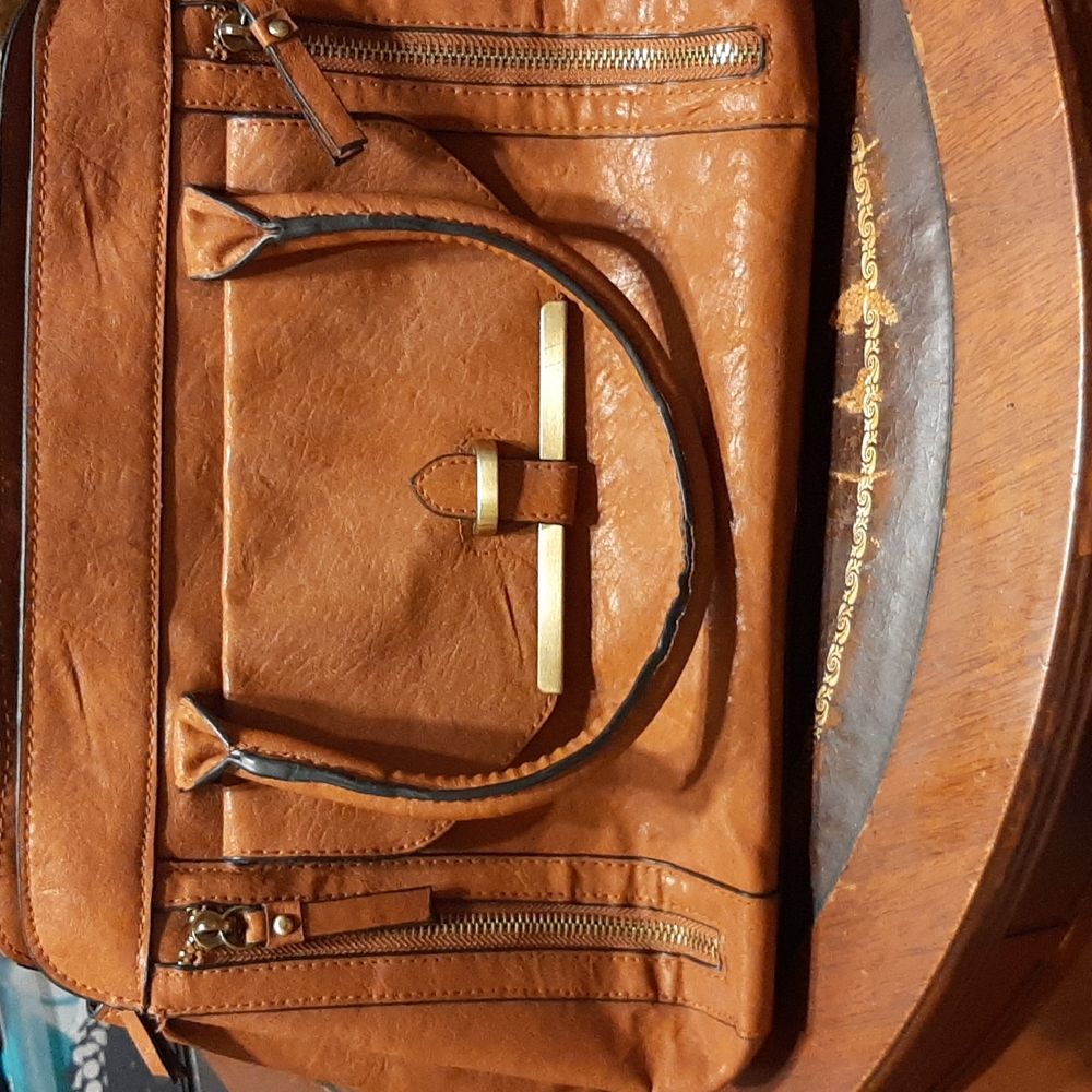 Bueno brown purse
